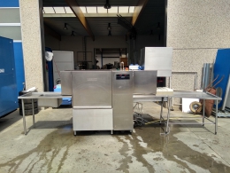 Hobart dishwashing street